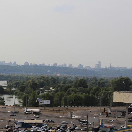 Panoramic View Lux Apartment On Metro Osokorky Kiev Buitenkant foto