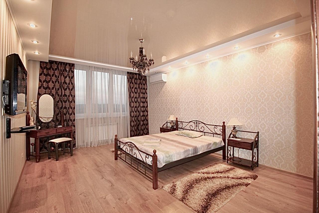 Panoramic View Lux Apartment On Metro Osokorky Kiev Buitenkant foto